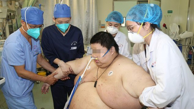 En Wuhan, un hombre engordó 100 kilos tras cinco meses en cuarentena
