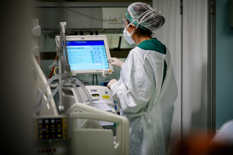 Región del Maule supera los 4 mil contagios por coronavirus tras confirmarse otros 252 nuevos casos