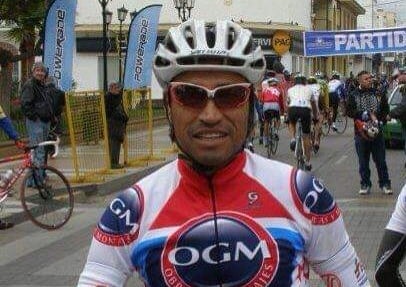 Ciclista curicano recibió reconocimiento como "ciudadano olímpico"