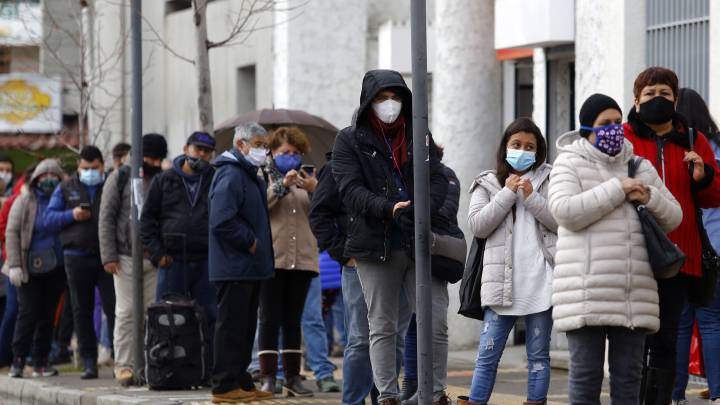 Fiscales, PDI y analistas se unen para evitar delitos de estafa frente al retiro del 10 % de AFPs