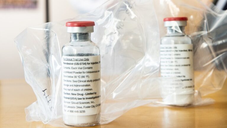 Estados Unidos compra todo el 'stock' del Remdesivir, el medicamento clave para la Covid-19