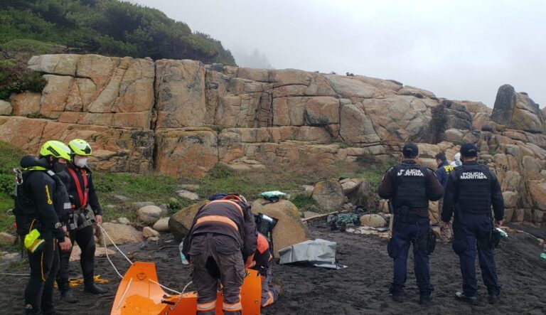 Hallan cuerpo sin vida en el sector costero de Constitución