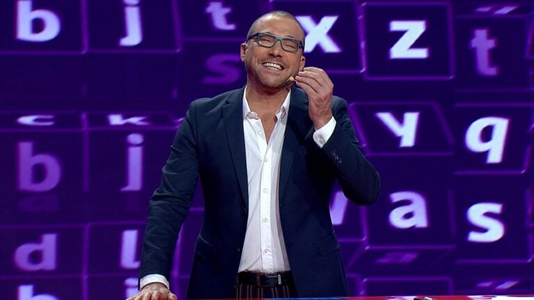 Julián Elfenbein calificó de "ignorantes" a Benjamín Vicuña y Malucha Pinto por participar en campaña contra la anexión de Palestina