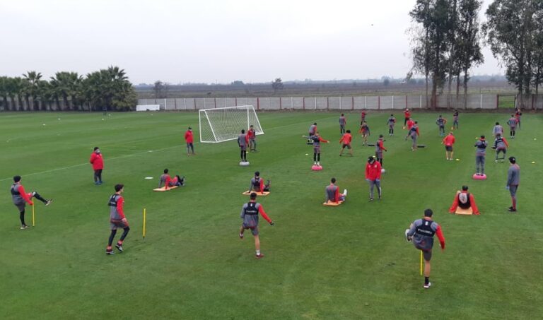 Curicó Unido regresó a los entrenamientos tras Permiso Especial entregado por el Minsal