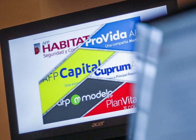Comenzó el retiro del 10%: Reportan colapso de sitios web de algunas AFP