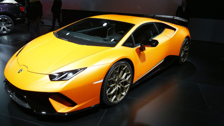 Hombre es detenido por comprarse un Lamborghini con dinero de las ayudas para la Covid-19