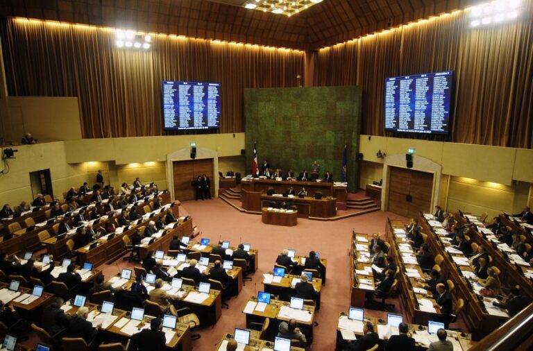 Senado aprueba en general proyecto de tercer retiro