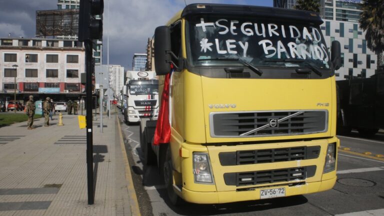 Camioneros preparan movilización a nivel nacional para este jueves