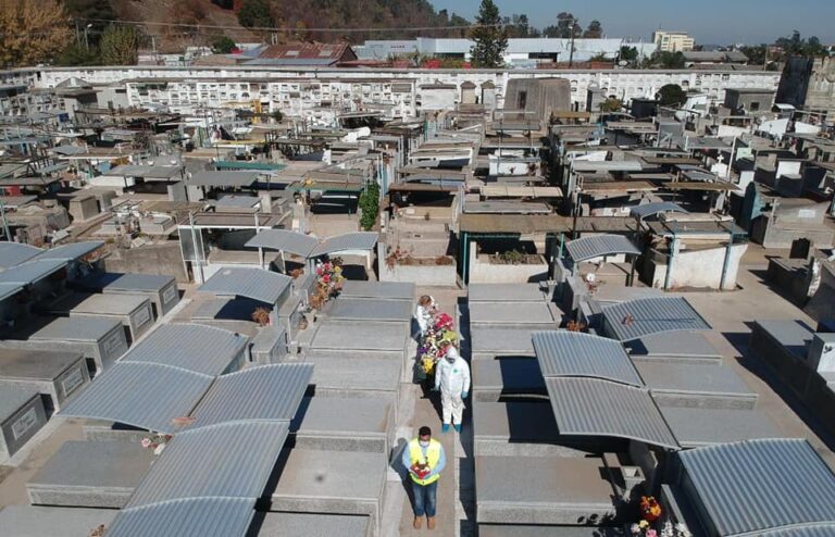 Minsal anunció que cementerios cerrarán desde el 31 de octubre al 1 de noviembre