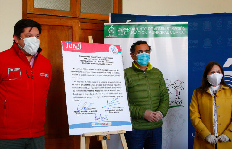 Municipalidad de Curicó, Daem y Junji firmaron convenio para mejorar dos jardines VTF