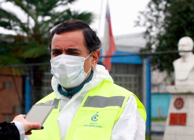 Municipalidad de Curicó anunció nuevas medidas para avanzar en Plan “Paso a Paso”