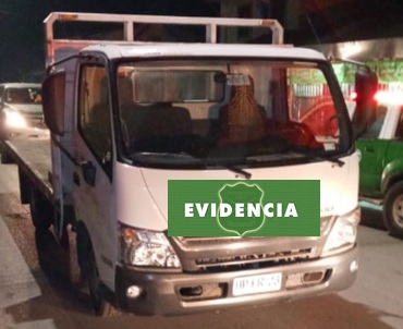Carabineros de Molina detuvo a tres sujetos por robo de un camión