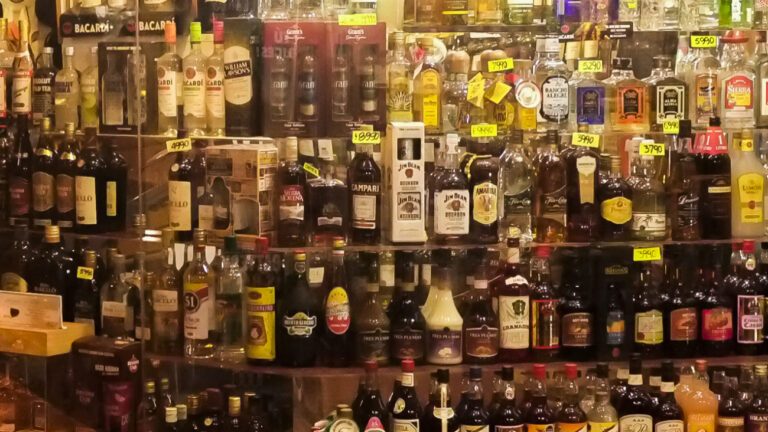 Municipalidad de Linares decretó “Ley Seca” durante cuarentena indefinida
