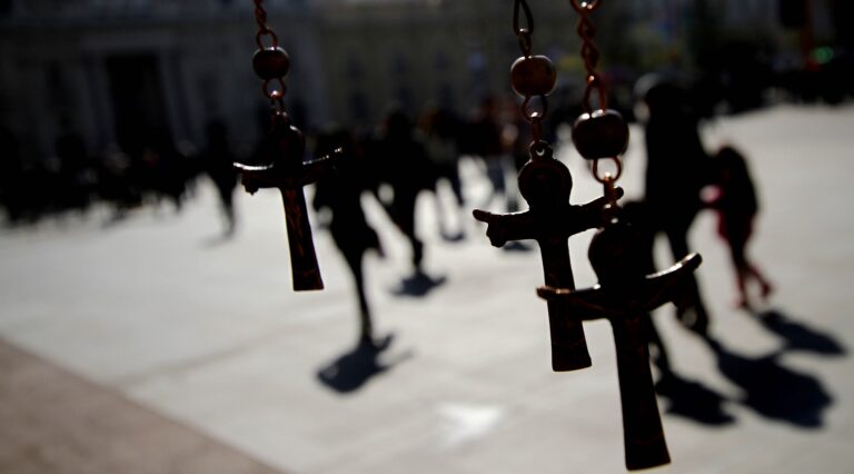 Gobierno lanza protocolo sanitario para cultos religiosos en comunas que estén sobre fase dos