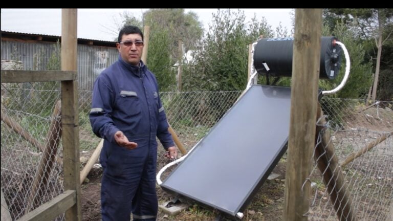 Dos clubes deportivos de Sagrada Familia implementan paneles solares para generar energía