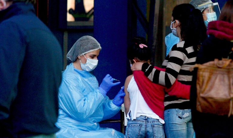 Departamento de Salud de Curicó inició campaña de vacunación escolar