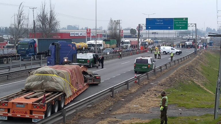 Manifestante en paro de camioneros muere atropellado por camión en Curicó
