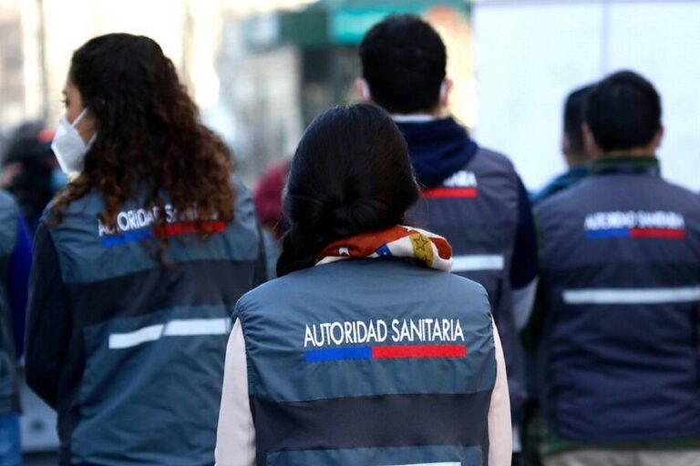 Detienen a candidata a concejal por Molina tras escupir y empujar a funcionaria en control sanitario