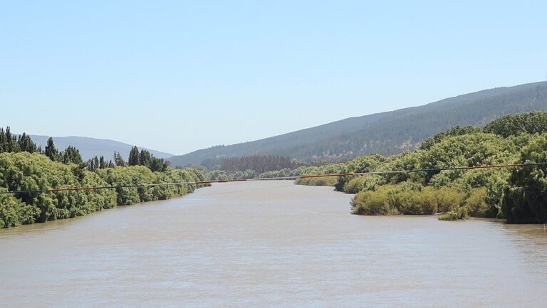 Junta de Vigilancia de Río Lontué y Mataquito advierte riesgos por crecida de ríos tras deshielos