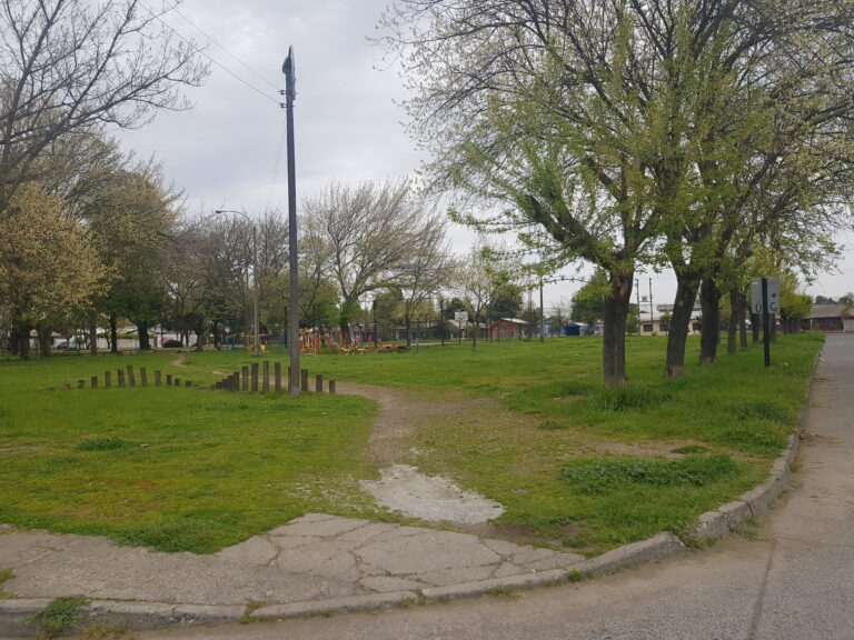 Concejo Municipal de Molina aprobó aporte para acelerar remodelación de Plaza Gabriela Mistral