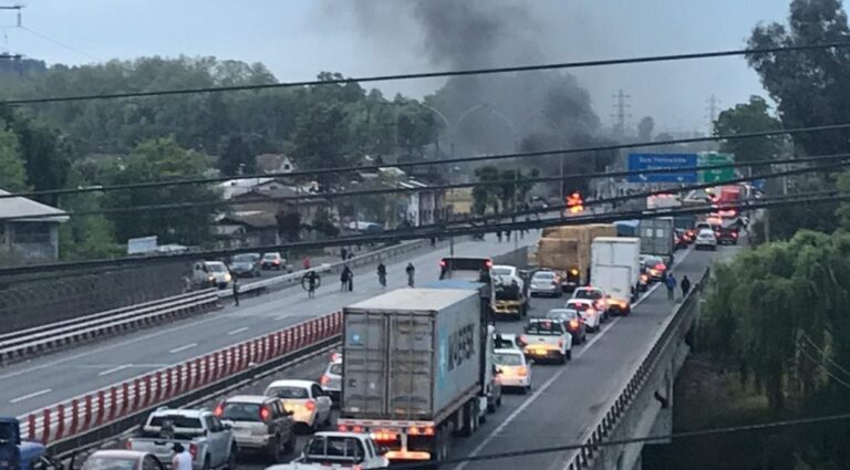 Gobernador de Curicó realizó balance de manifestaciones e incidentes de este lunes
