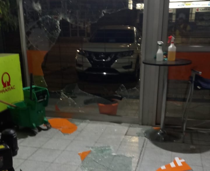 Alcalde de Curicó atribuyó incidentes de este lunes a grupos descolgados de las protestas