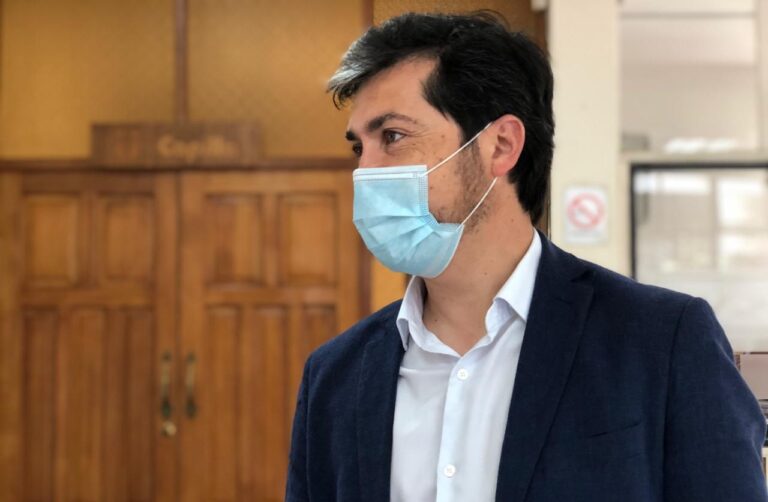Diputado Hugo Rey celebró victoria del Apruebo y la Convención Constitucional