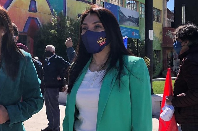 Cristina Bravo renunció al Consejo Regional del Maule para enfocarse en campaña a gobernación de la región