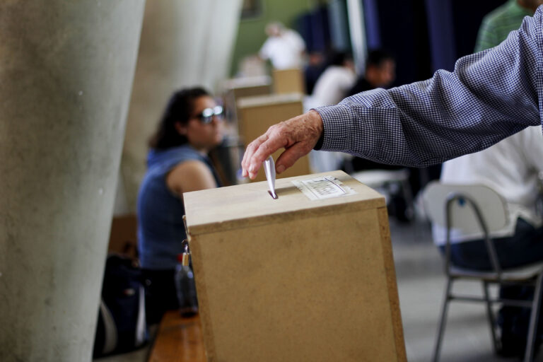 Oposición presentará proyecto para adelantar las elecciones presidenciales