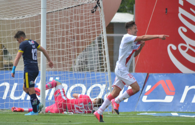Gabriel Harding anotó su primer gol en igualdad ante la U. de Concepción