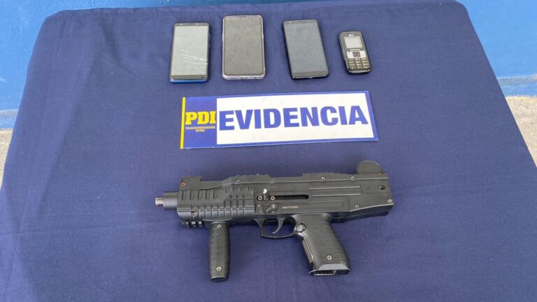 PDI de Molina detuvo a tres sujetos e incautó un arma en Lontué
