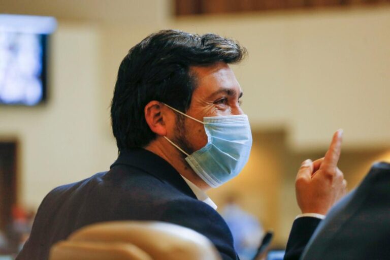 Diputado Hugo Rey llamó a curicanos a actuar con responsabilidad en paso a Fase 3