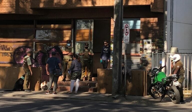 Carabineros desalojó casa ocupada en la Alameda de Curicó
