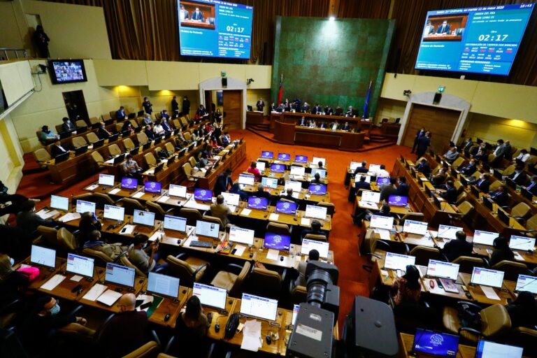 Cámara Baja rechaza proyecto que buscaba reducir el número de parlamentarios