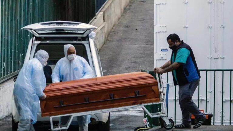 Chile supera los 20 mil fallecimientos entre casos confirmados y sospechosos por Covid-19