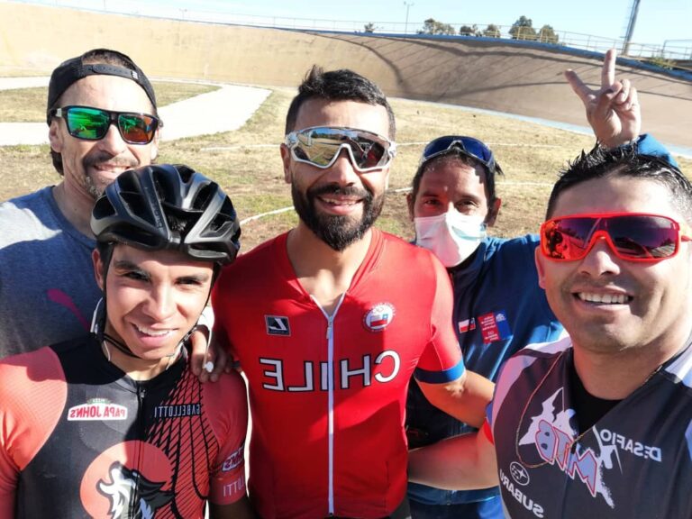 Ciclistas piden mejoras a velódromo local en la previa de su viaje a Colombia
