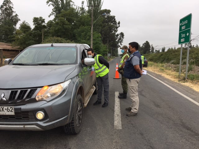 Fiscalizadores en Teno cursaron 32 sumarios sanitarios y prohibieron el paso a 200 personas el fin de semana