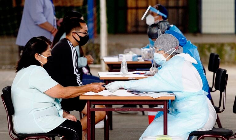 Departamento de Salud de Curicó realizó toma masiva de tests PCR en Tutuquén