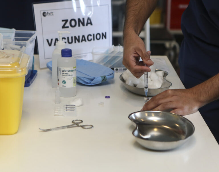 Municipalidad de Curicó presentó calendario de vacunación contra el Covid-19