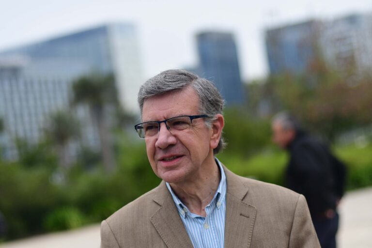 Joaquín Lavín descarta reelección como alcalde en Las Condes y anuncia que asumirá