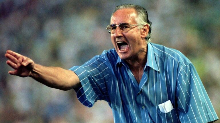 Fallece Vicente Cantatore, técnico que llevó a Cobreloa a dos finales de Libertadores