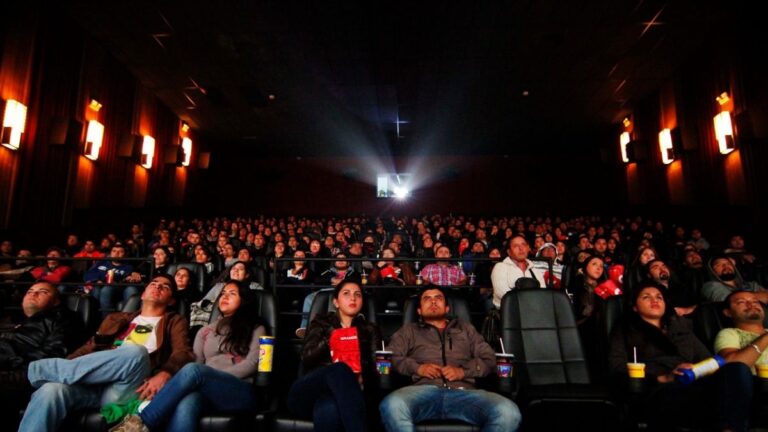 Ministerio de Cultura confirma la reapertura de cines y teatros en Fase 3