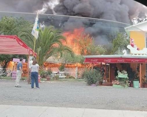 Incendio afectó bodegas de Fábrica de Tortas Paola en La Huerta de Hualañé
