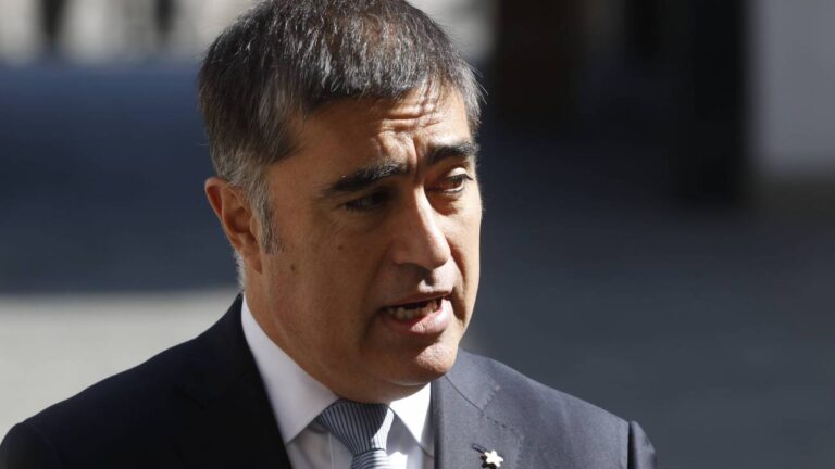 Mario Desbordes aseguró que Chile Vamos no llevará candidatos que justifiquen violaciones a los DD.HH.