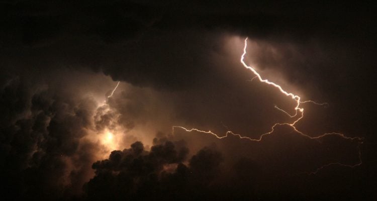 Pronóstico de lluvias y tormentas eléctricas para este fin de semana en el Maule preocupa a especialistas