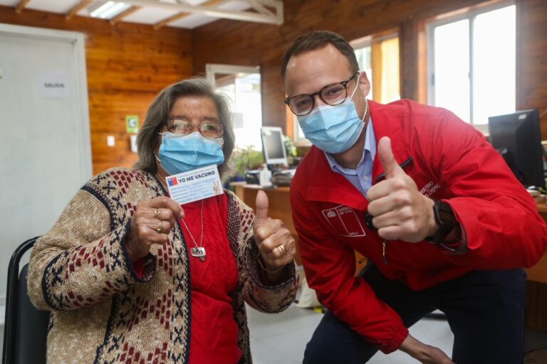 Seremi de Gobierno del Maule destacó a funcionarios de la salud por alcanzar el millón de vacunados contra el Covid-19