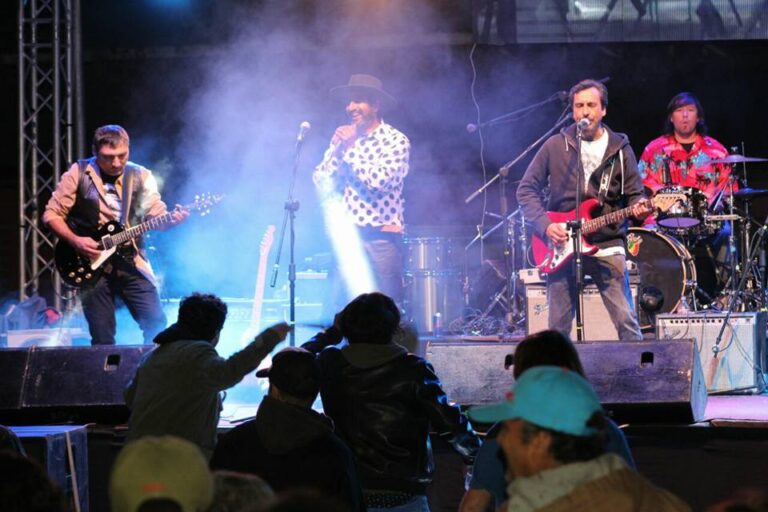 Los Queltehues serán los representantes maulinos en concierto online a beneficio de los trabajadores de las artes y el espectáculo