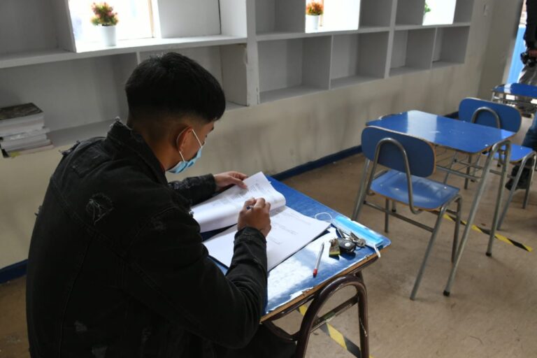 Alcaldesa de Molina asegura que no habrá clases presenciales hasta