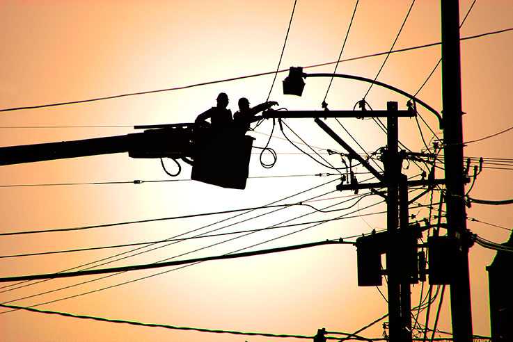 Mil 500 vecinos llevan cuatro días sin luz en el sector cuesta El Peral