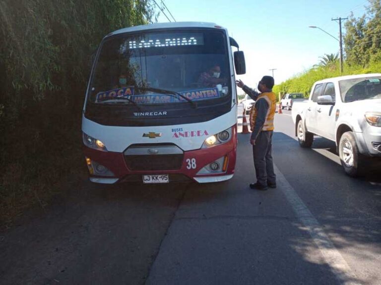 Licantén seguirá con servicios de transporte público durante la fase 1
